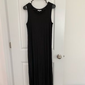 Maxi stretchy black dress